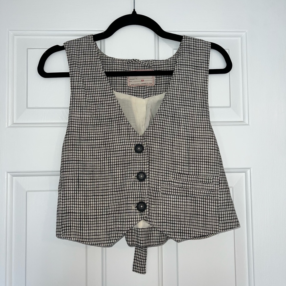 Women's Black and White Checkered Top